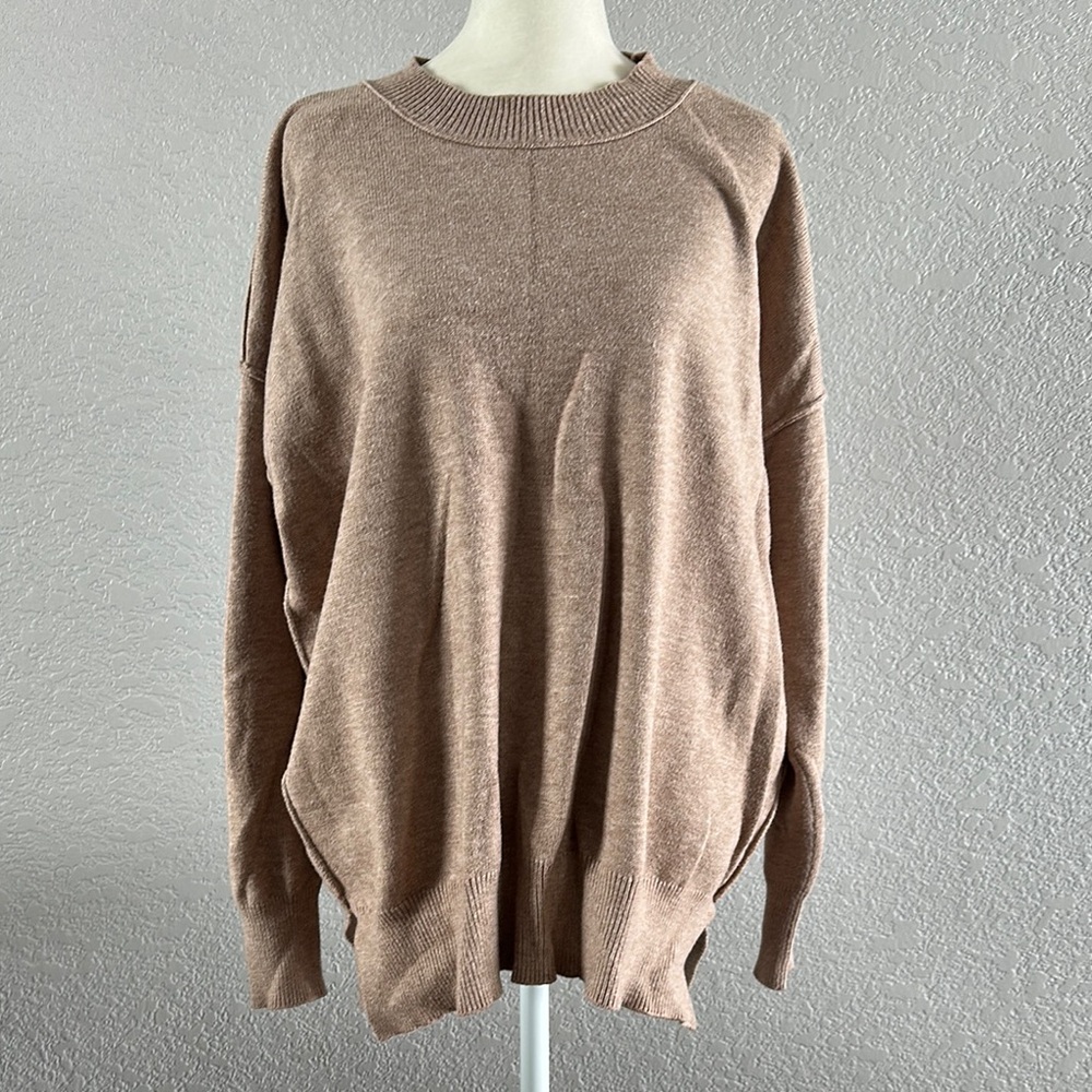 Peyton Jensen | Crewneck Sweater